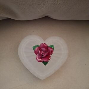 Heart-Shaped Frosted Glass Trinket Box with Rose